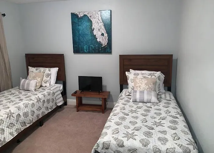 D's Florida-alabama Vacation Sleeps 14 Guests Villa Pensacola