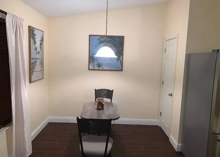 D's Florida-alabama Vacation Sleeps 14 Guests
