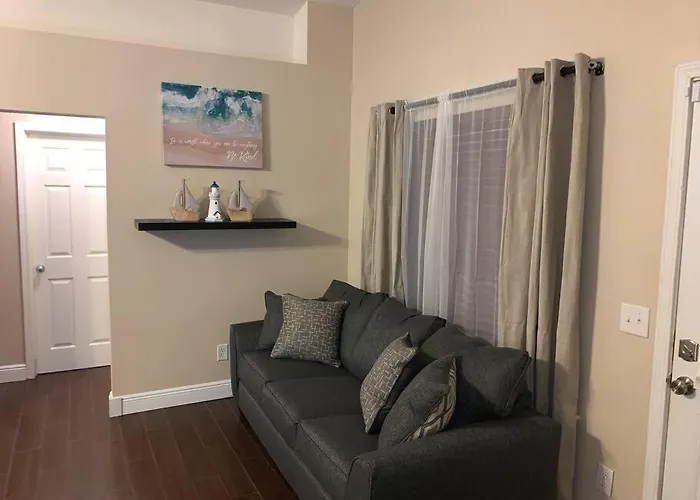 Villa D's Florida-alabama Vacation Sleeps 14 Guests Pensacola